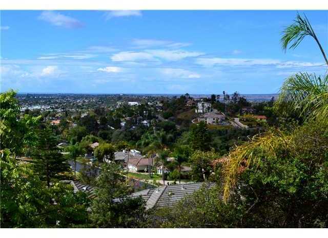 1756 Kings Road Vista, CA 92084 - Photo 7 of 25