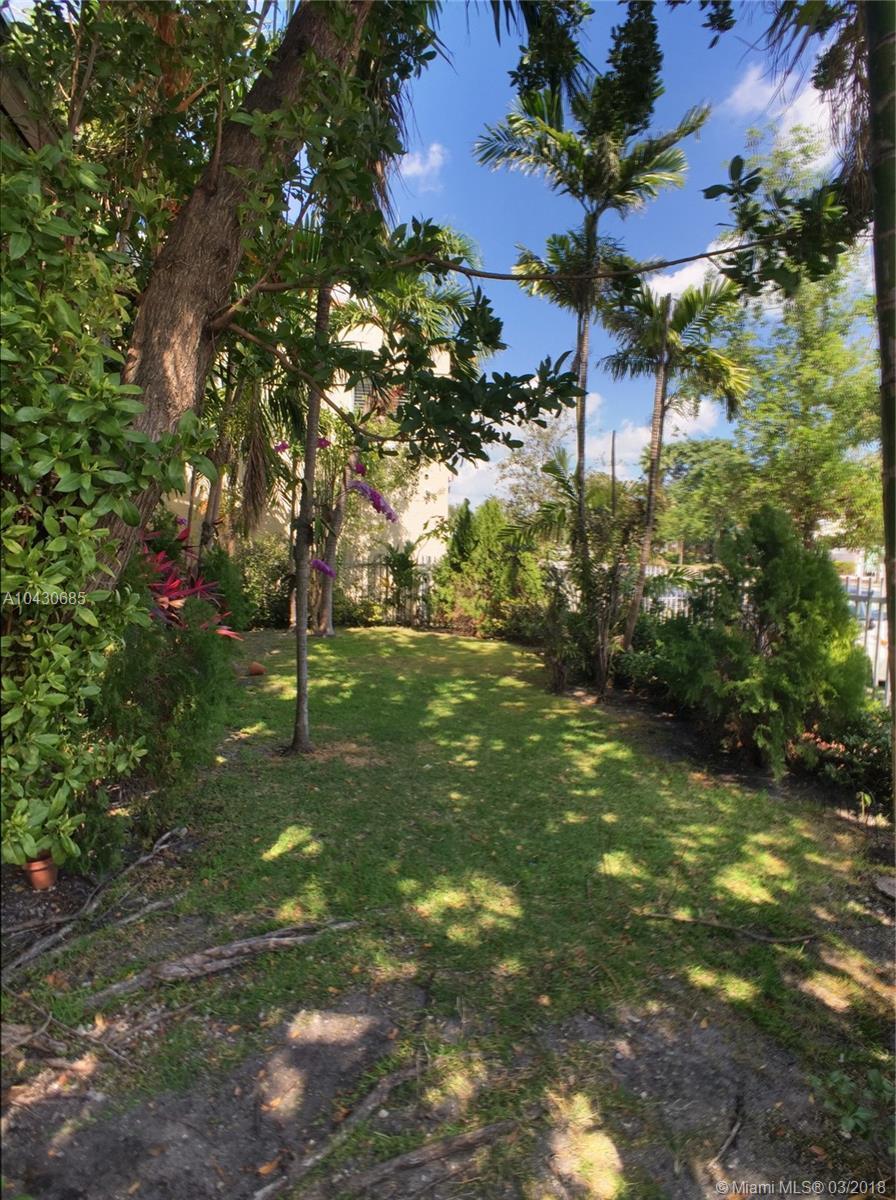 1220 Alton Road, Unit 106 Miami Beach, FL 33139 - Photo 2 of 5