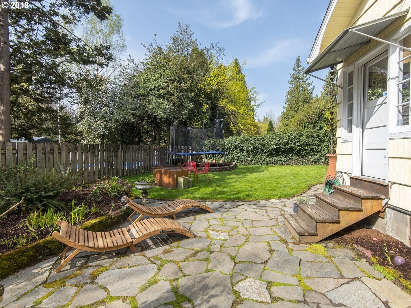 7221 Southwest Brier Place Portland, OR 97219 - Photo 6 of 32 Gallery Image 6