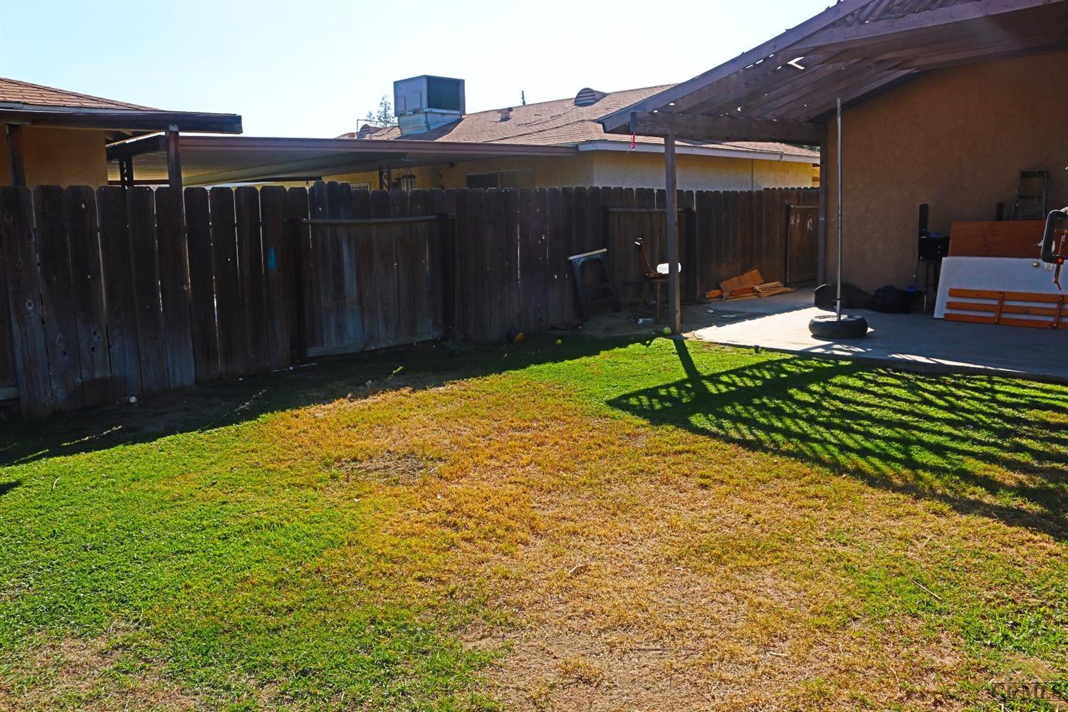 5320 Thyme Lane Bakersfield, CA 93309 - Photo 17 of 18