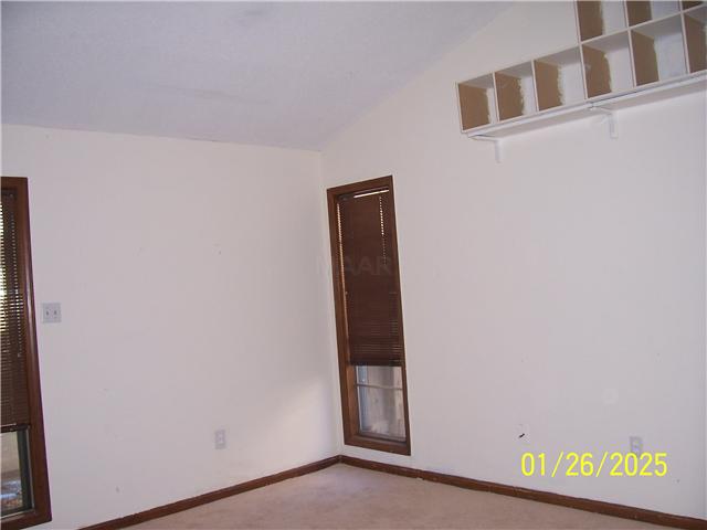6491 Saginaw Road Memphis, TN 38134 - Photo 10 of 10 Living room or could be 4th bedroom with display boxes...
