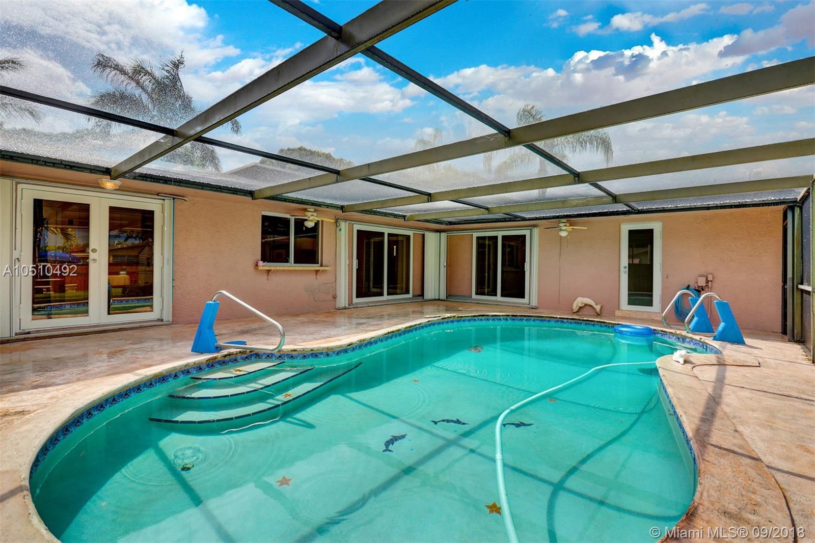 1910 North Park Road Hollywood, FL 33021 - Photo 10 of 30 Gallery Image 10