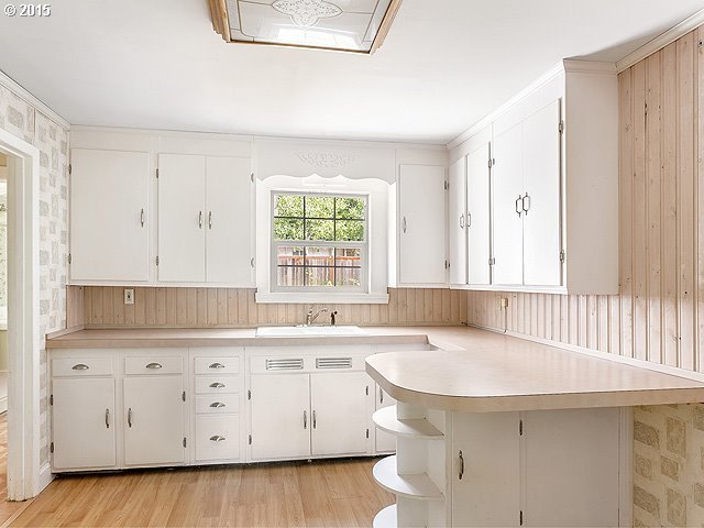 205 Front Street Detroit, OR 97342 - Photo 10 of 22 Gallery Image 10