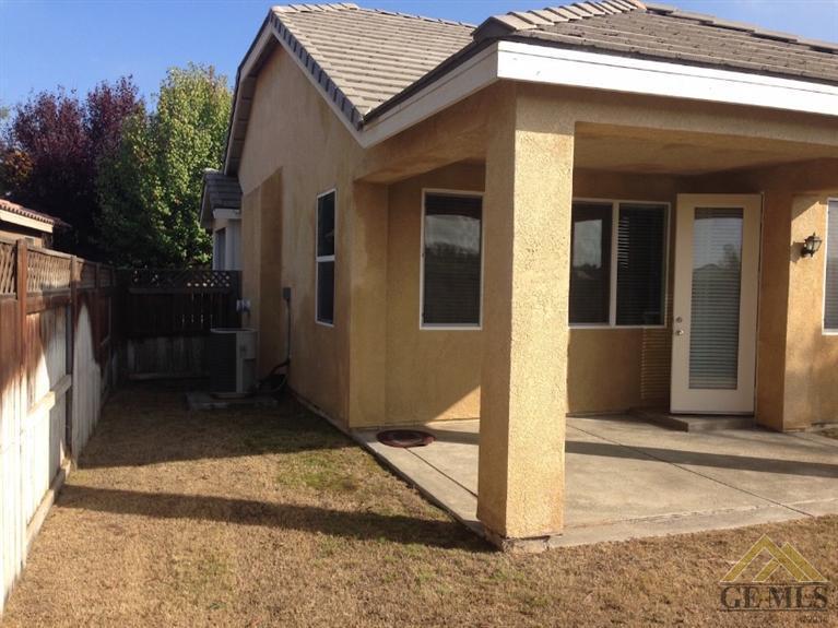 403 Bloomfield Drive Bakersfield, CA 93312 - Photo 8 of 9