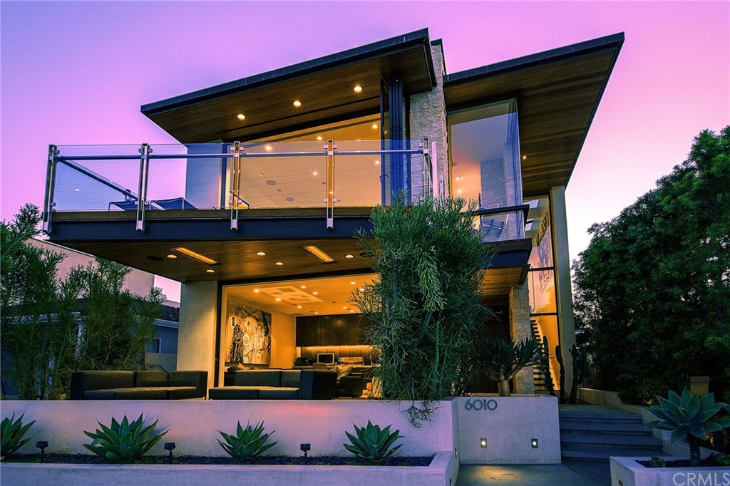 6010 Appian Way Long Beach, CA 90803 - Photo 1 of 60