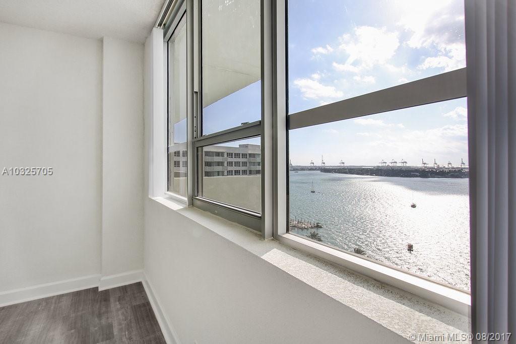 1500 Bay Road, Unit N1419 Miami Beach, FL 33139 - Photo 20 of 35