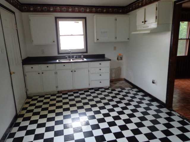 500 Holiday Road Memphis, TN 38109 - Photo 5 of 8