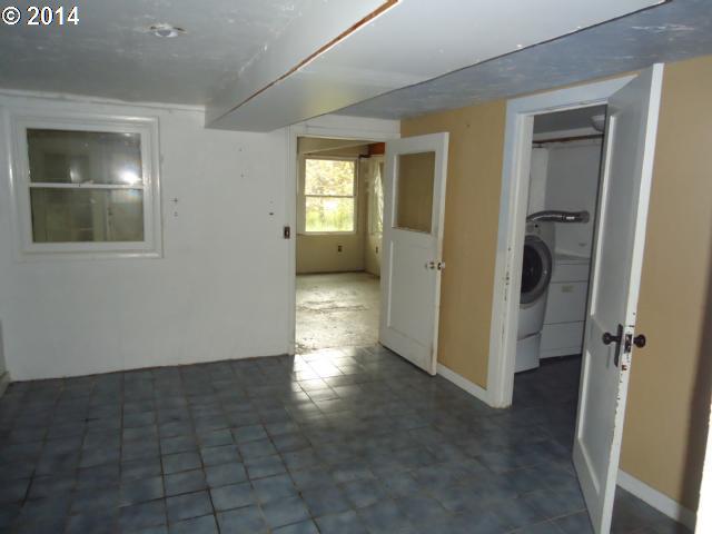 37843 Southeast Loudon Road Corbett, OR 97019 - Photo 3 of 14