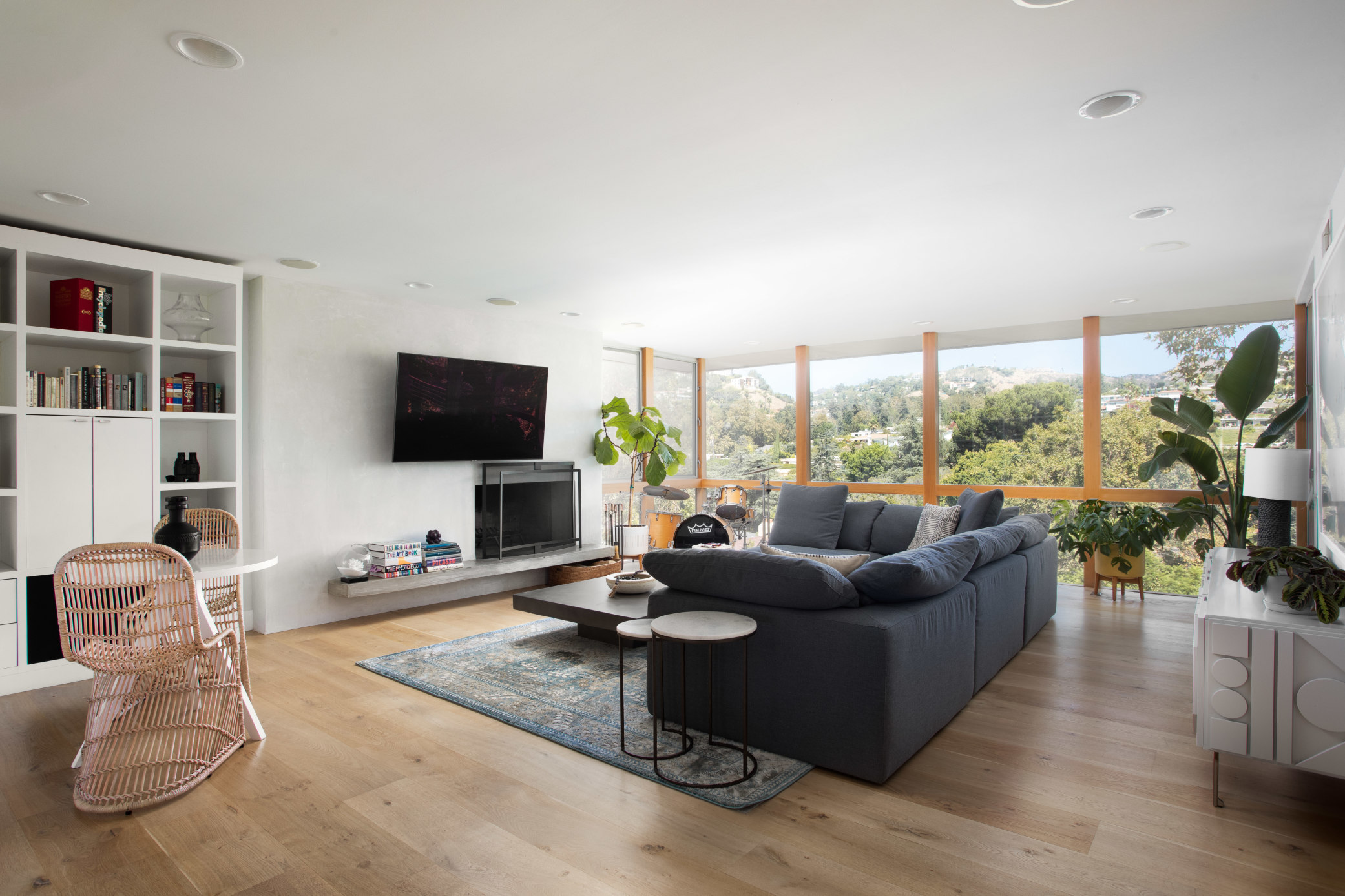 2017 De Mille Drive Los Angeles, CA 90027 - Photo 8 of 24