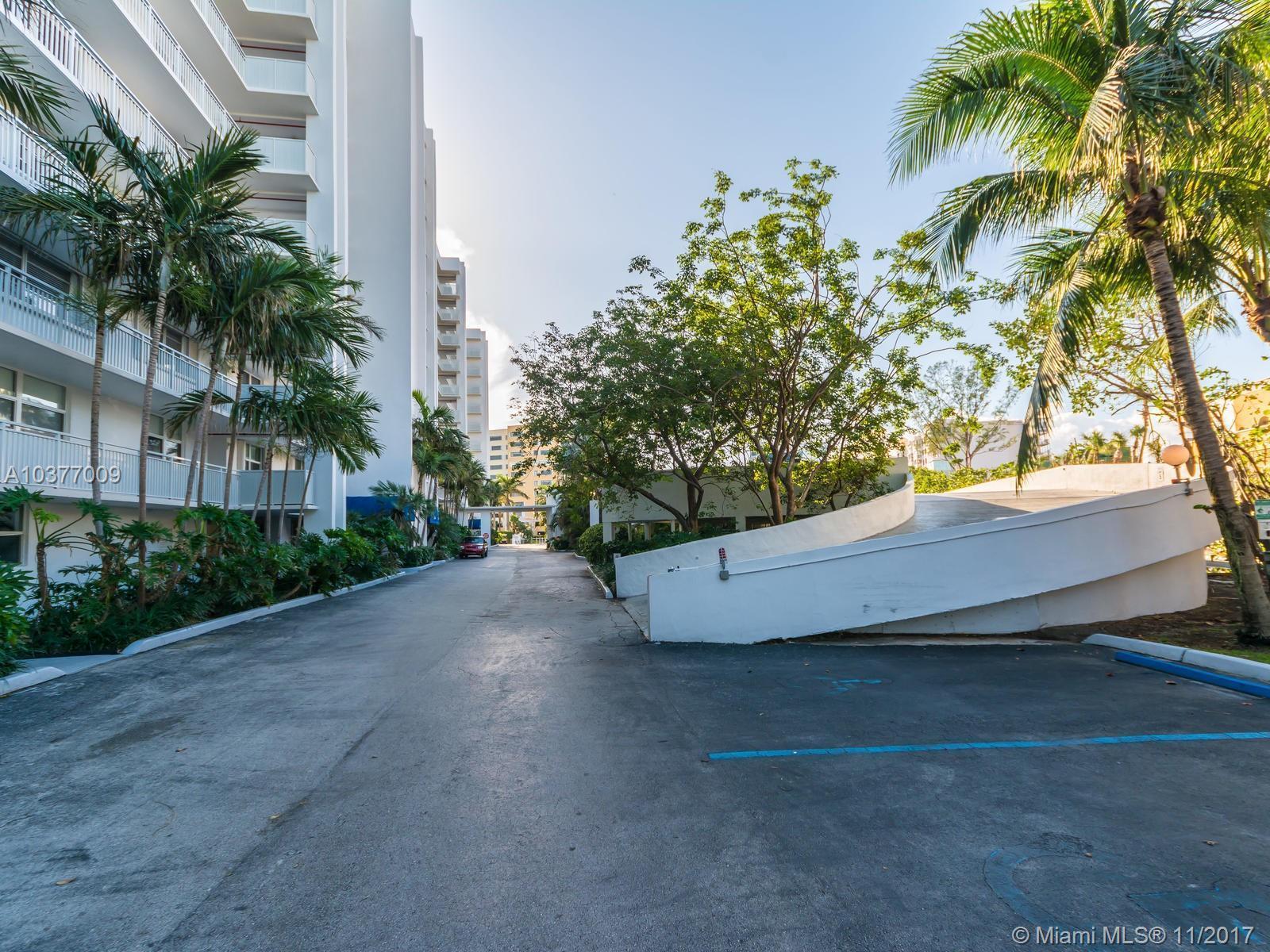 607 Ocean Drive, Unit 9K Key Biscayne, FL 33149 - Photo 63 of 78