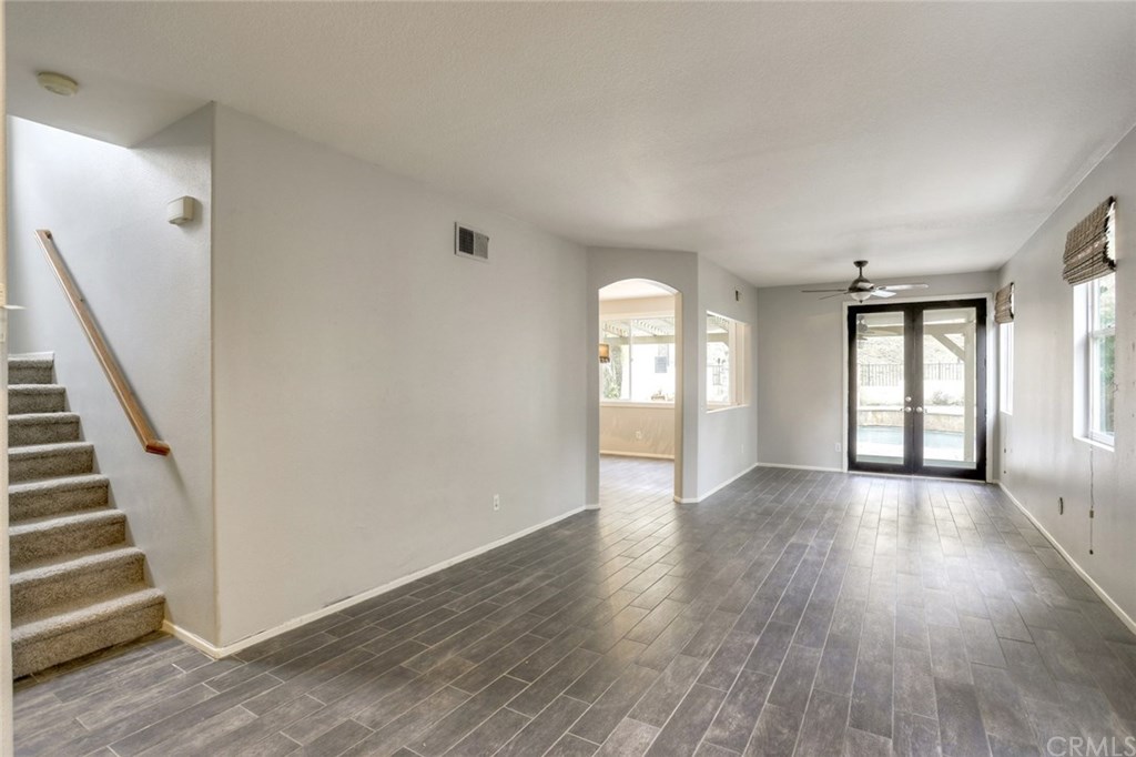 25731 Hammet Circle Stevenson Ranch, CA 91381 - Photo 5 of 36