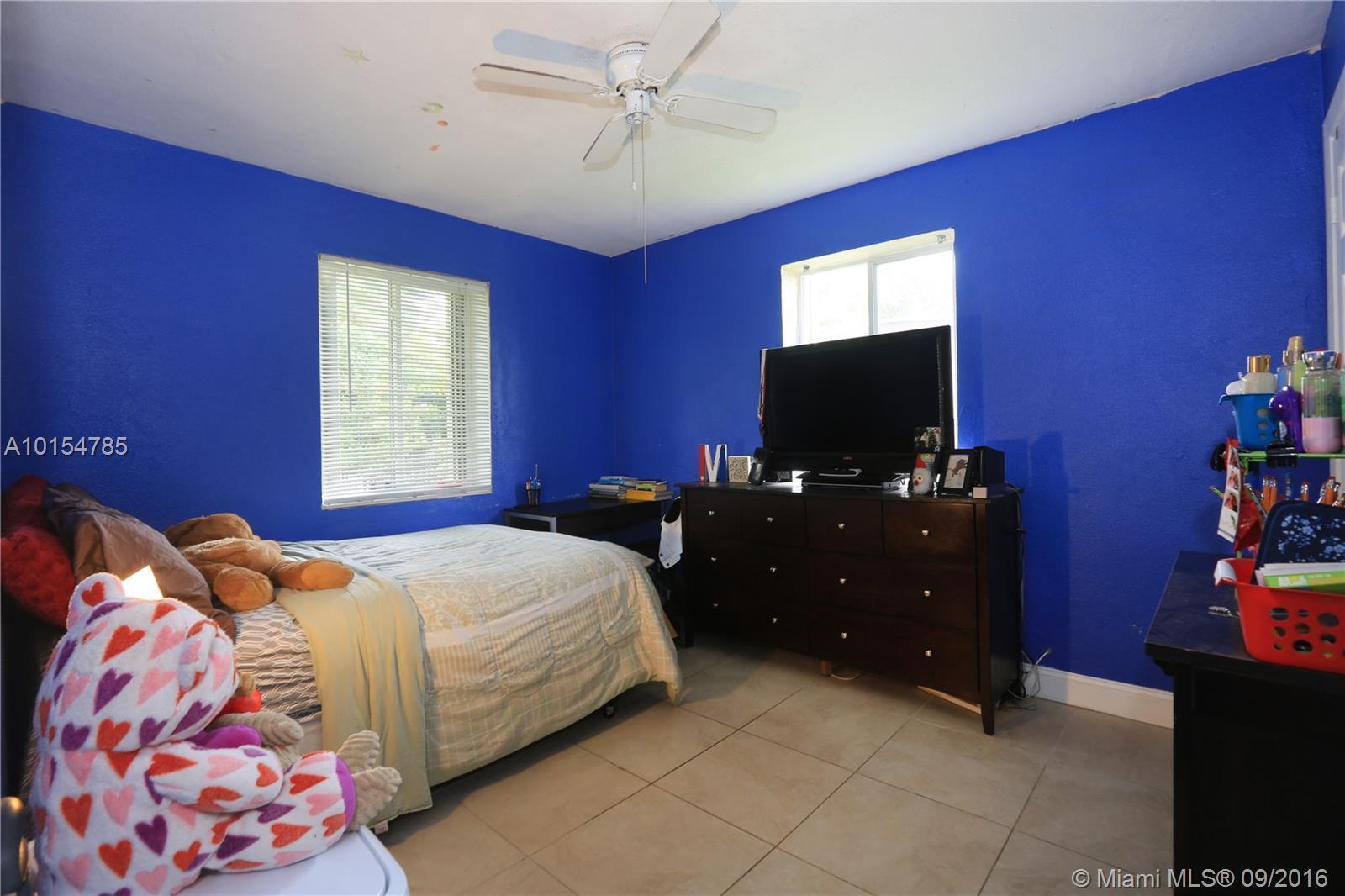 2123 Funston Street Hollywood, FL 33020 - Photo 6 of 13