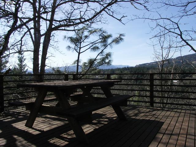 1444 Brislawn Loop Road White Salmon, WA 98672 - Photo 9 of 16 Gallery Image 9