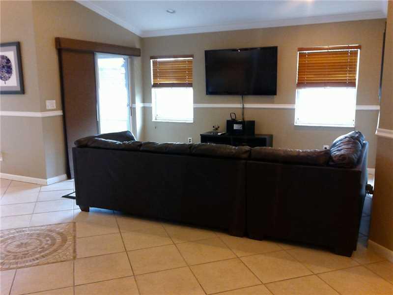 13096 Southwest 53rd Street Miramar, FL 33027 - Photo 6 of 25