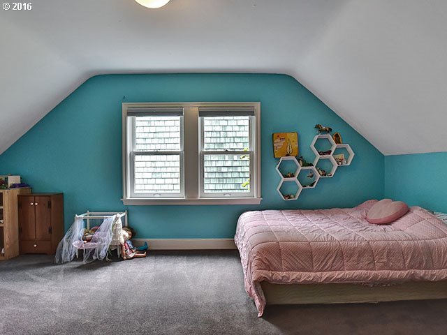 4322 Southwest Hamilton Terrace Portland, OR 97239 - Photo 13 of 32 Gallery Image 13
