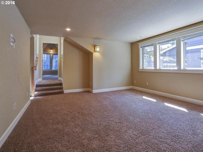 17896 Kelok Road Lake Oswego, OR 97034 - Photo 26 of 31 Gallery Image 26