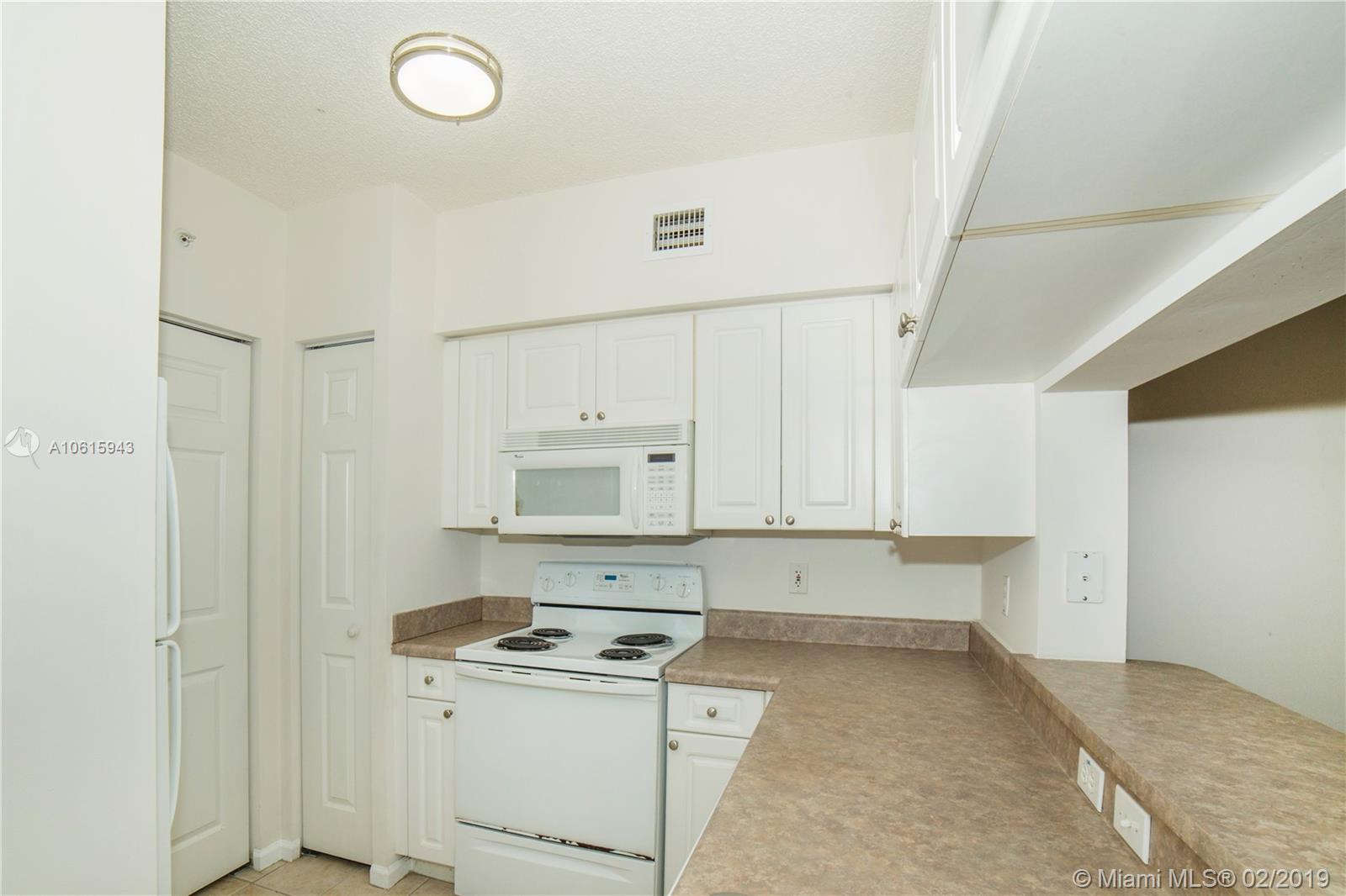 17100 North Bay Road, Unit 1514 Sunny Isles Beach, FL 33160 - Photo 23 of 38
