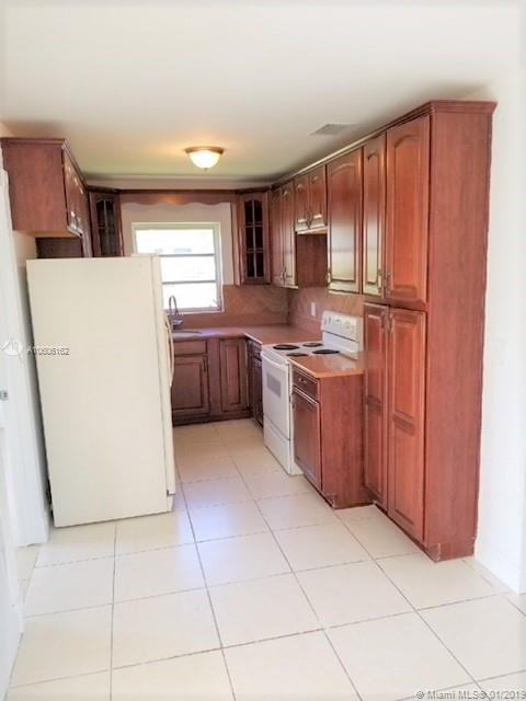 28400 Southwest 147th Avenue Homestead, FL 33033 - Photo 4 of 8 Gallery Image 4