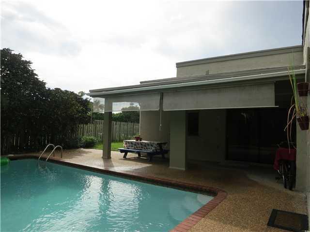 528 Southwest 166th Terrace Weston, FL 33326 - Photo 16 of 17