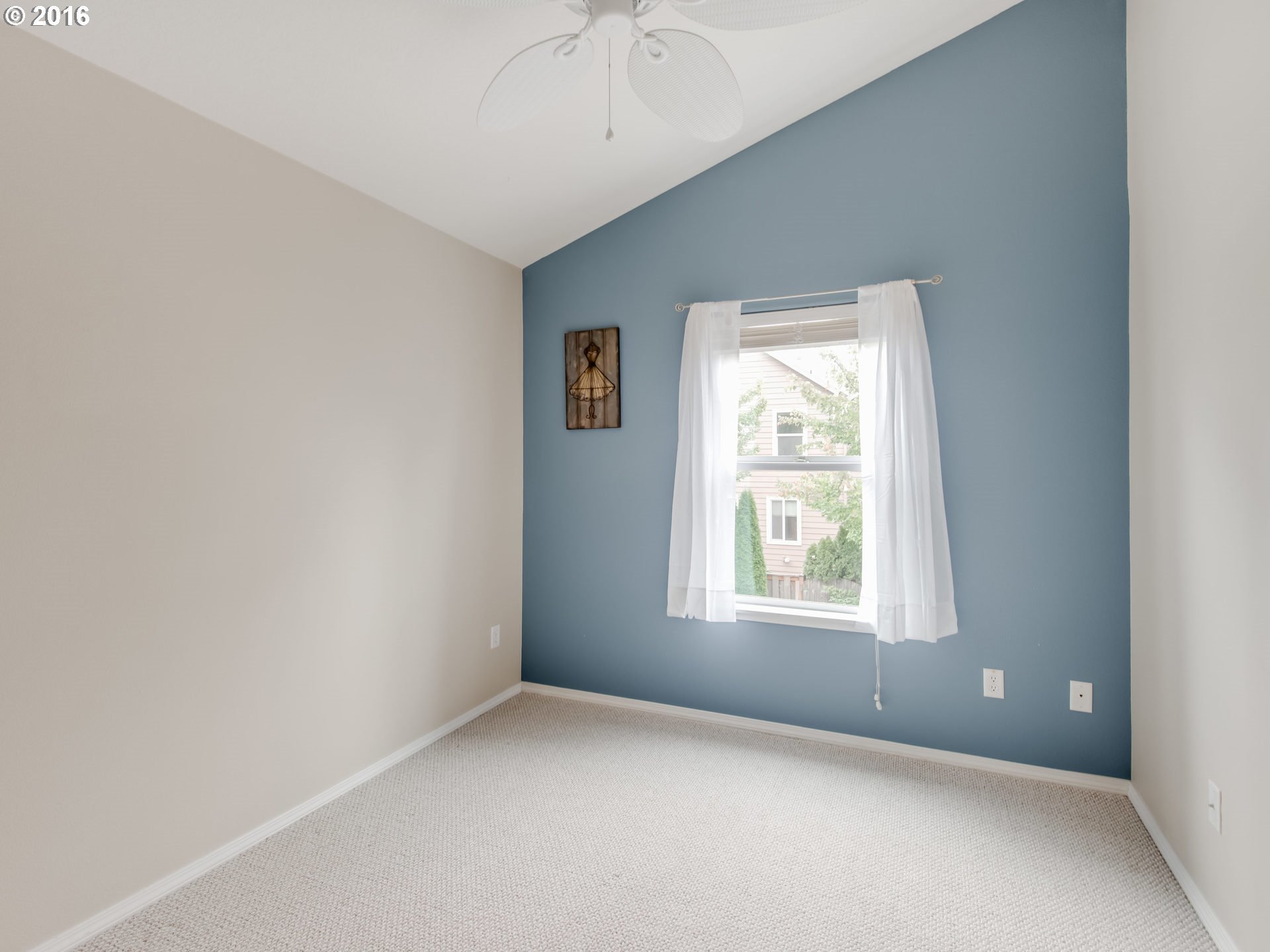 5828 Southeast 16th Loop Gresham, OR 97080 - Photo 16 of 21