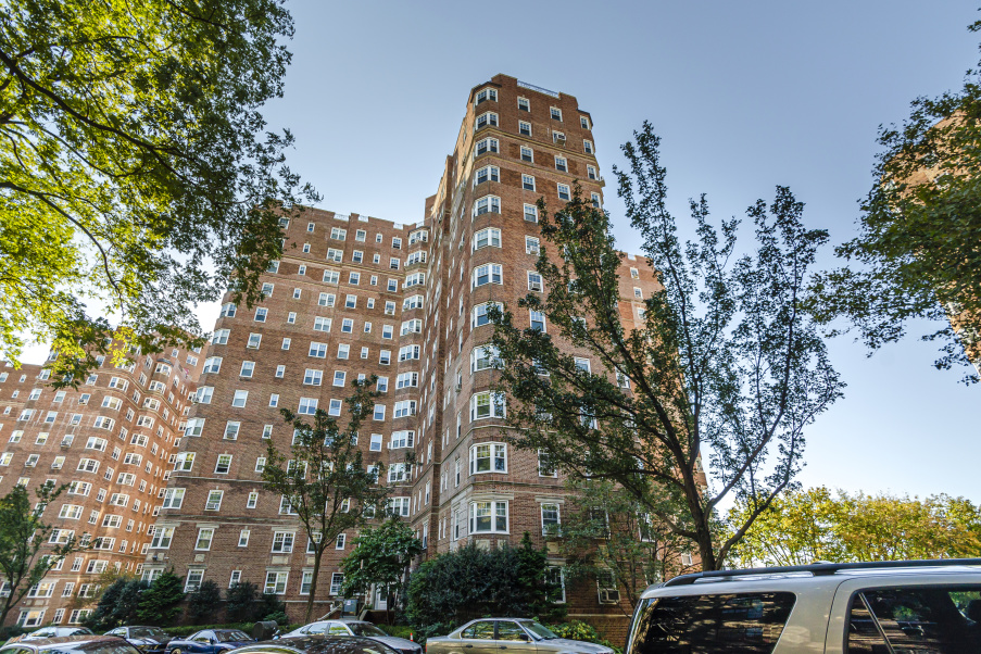 Castle Village 140 Cabrini Blvd, Manhattan, NY 10033 - Photo 5 of 24