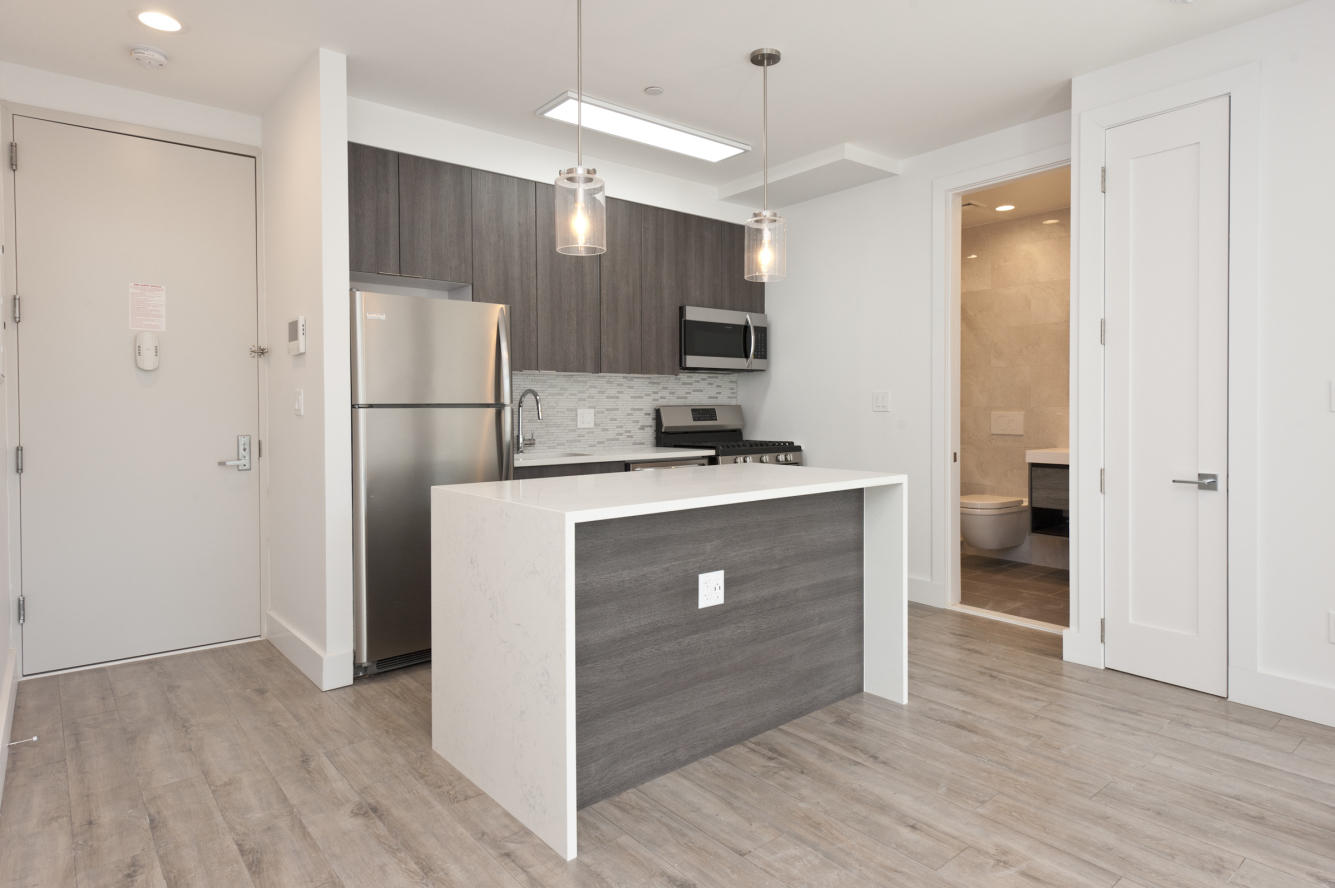 25-35 18th Street, Unit 2C Queens, NY 11102 - Photo 2 of 8