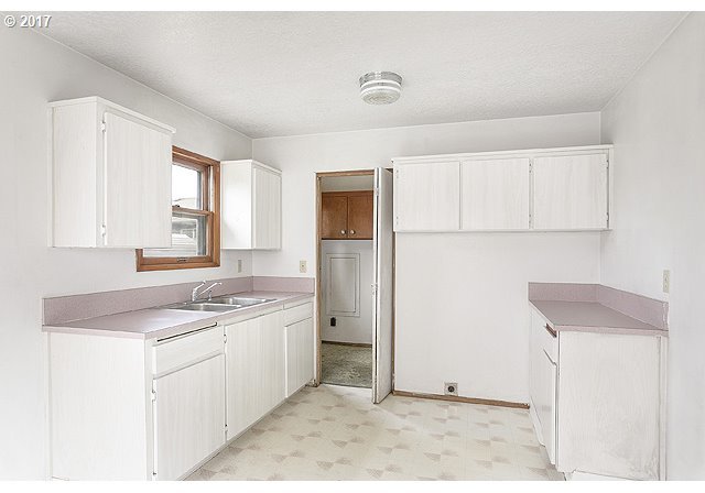 335 Harrison Street Fairview, OR 97024 - Photo 5 of 17 Gallery Image 5