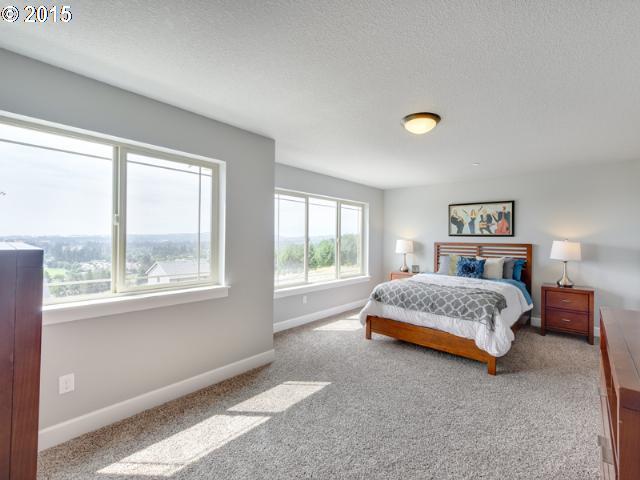 12053 Southwest Autumn View Street Tigard, OR 97224 - Photo 13 of 15 Gallery Image 13