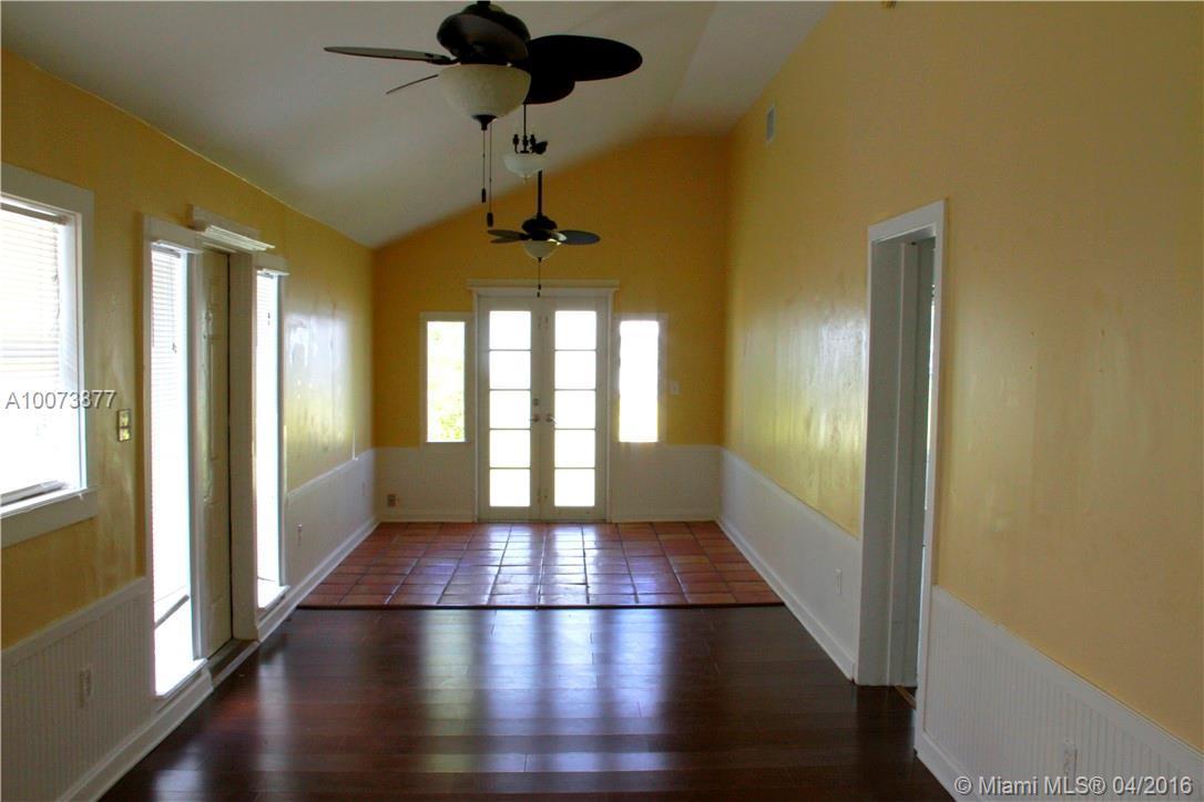 514 Churchill Road West Palm Beach, FL 33405 - Photo 4 of 21