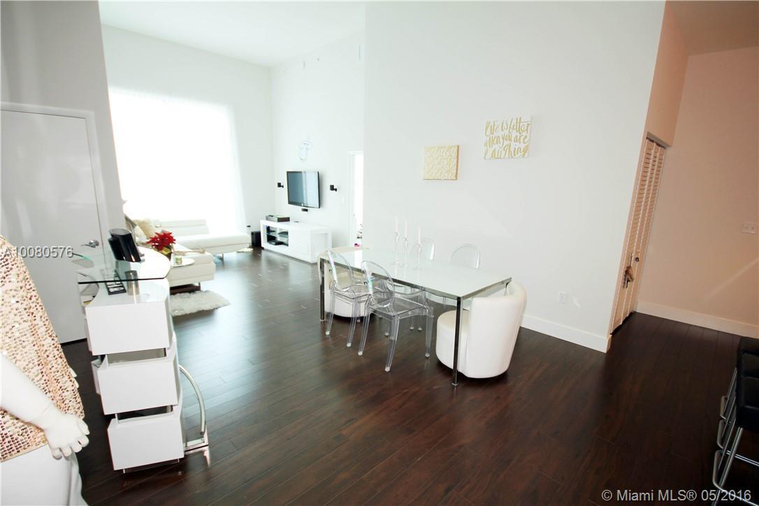 253 Northeast 2nd Street, Unit 308S Miami, FL 33132 - Photo 2 of 18