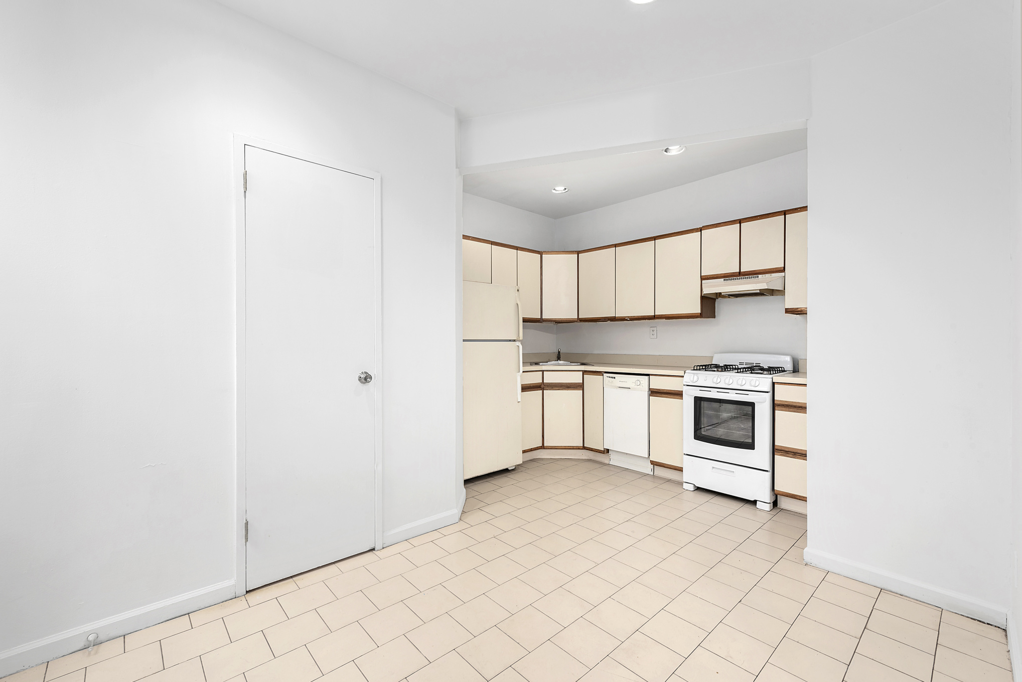 1716 2nd Avenue, Unit 5B Manhattan, NY 10128 - Photo 2 of 6