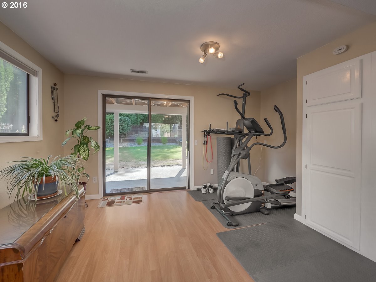 16580 Southwest Rigert Terrace Beaverton, OR 97007 - Photo 26 of 32 Gallery Image 26
