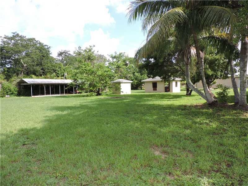24430 Southwest 157th Avenue Homestead, FL 33031 - Photo 13 of 29