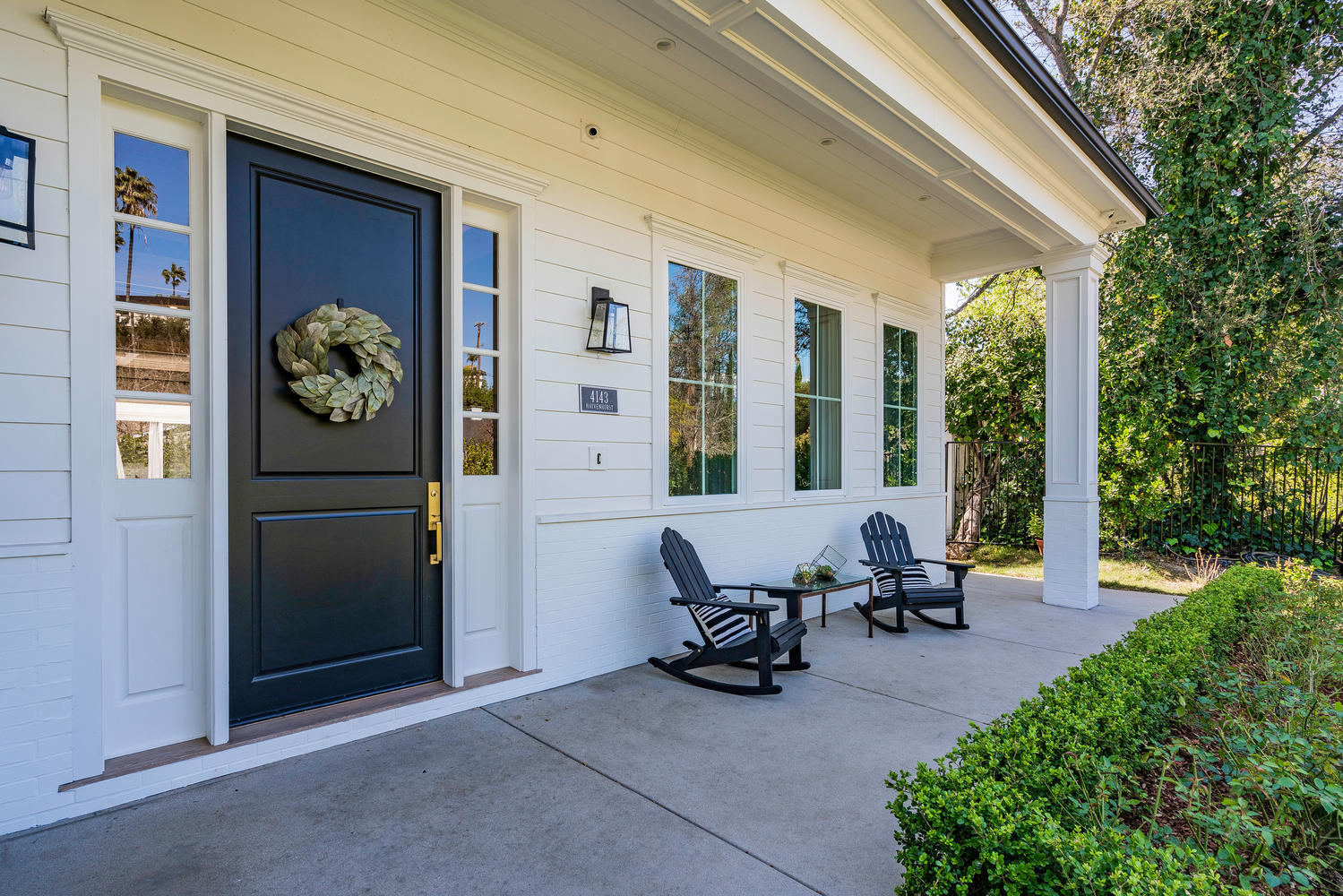 4143 Hayvenhurst Drive Encino, CA 91436 - Photo 8 of 60