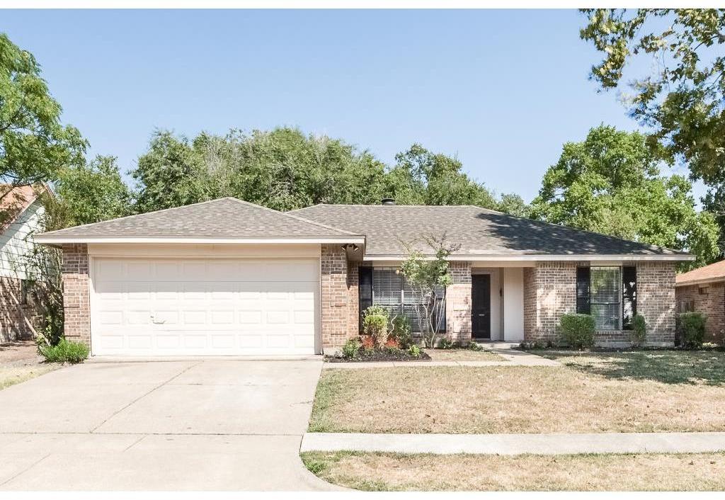 2538 Rialto Way Grand Prairie, TX 75052 - Photo 1 of 1
