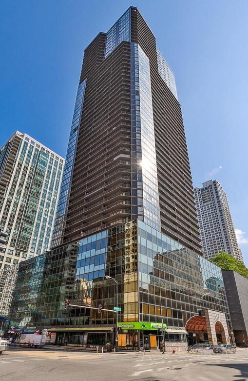 10 E Ontario St, Chicago, IL 60611 - Photo 2 of 10