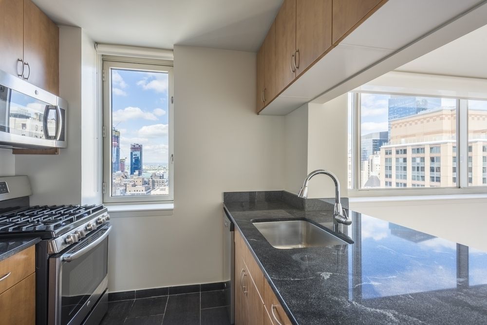 66 West 38th Street, Unit 14K Manhattan, NY 10018 - Photo 3 of 9