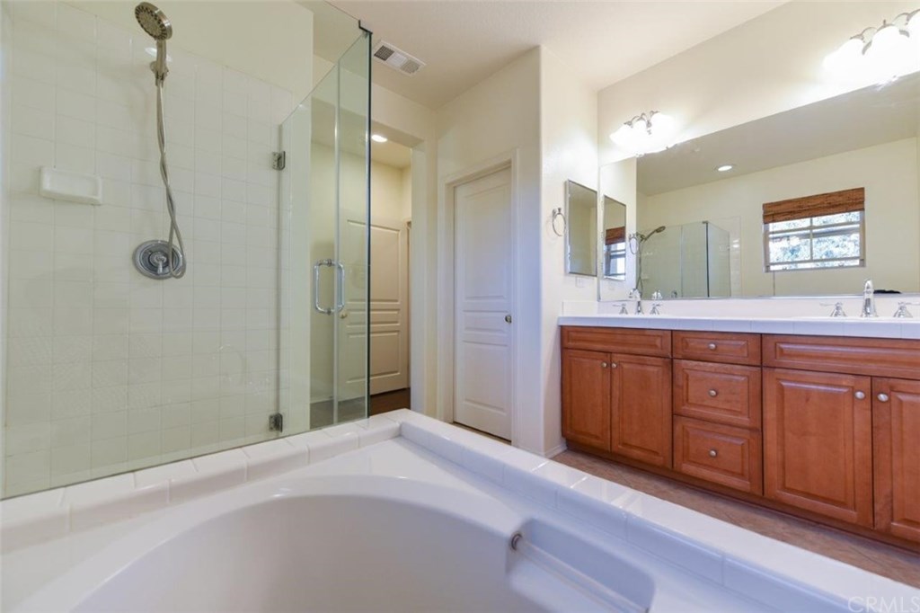 124 Chantilly Irvine, CA 92620 - Photo 15 of 20