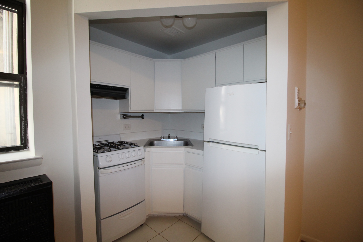 126 East 83rd Street, Unit 2B Manhattan, NY 10028 - Photo 2 of 3