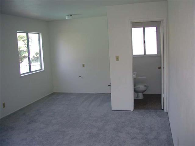 1602 Avocado Road Oceanside, CA 92054 - Photo 19 of 25 Gallery Image 19