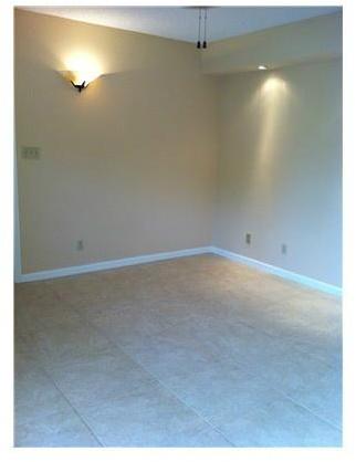 Jacaranda Plantation, FL 33324 - Photo 9 of 15