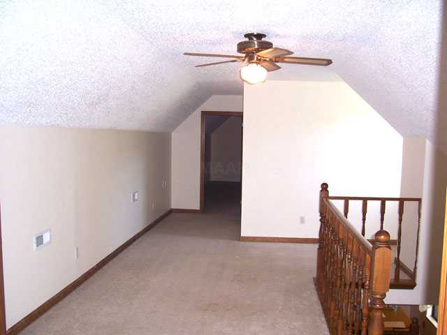 2505 Sticine Road Guys, TN 38339 - Photo 12 of 20 Upstairs Living Room