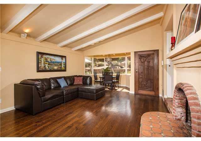 2810 Hidden Valley Road La Jolla, CA 92037 - Photo 4 of 19 Entry