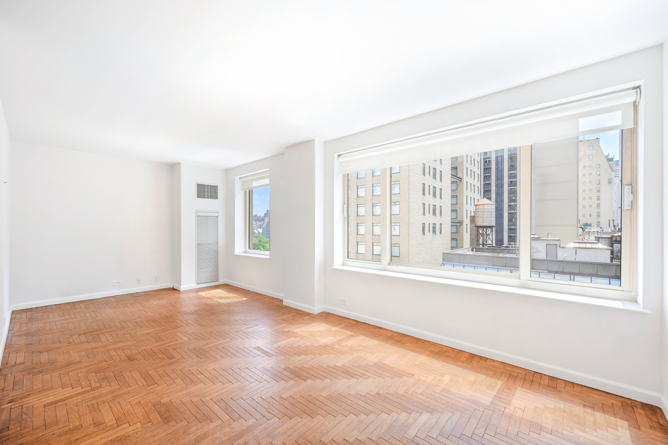 106 Central Park South, Unit 15H Manhattan, NY 10019 - Photo 2 of 8