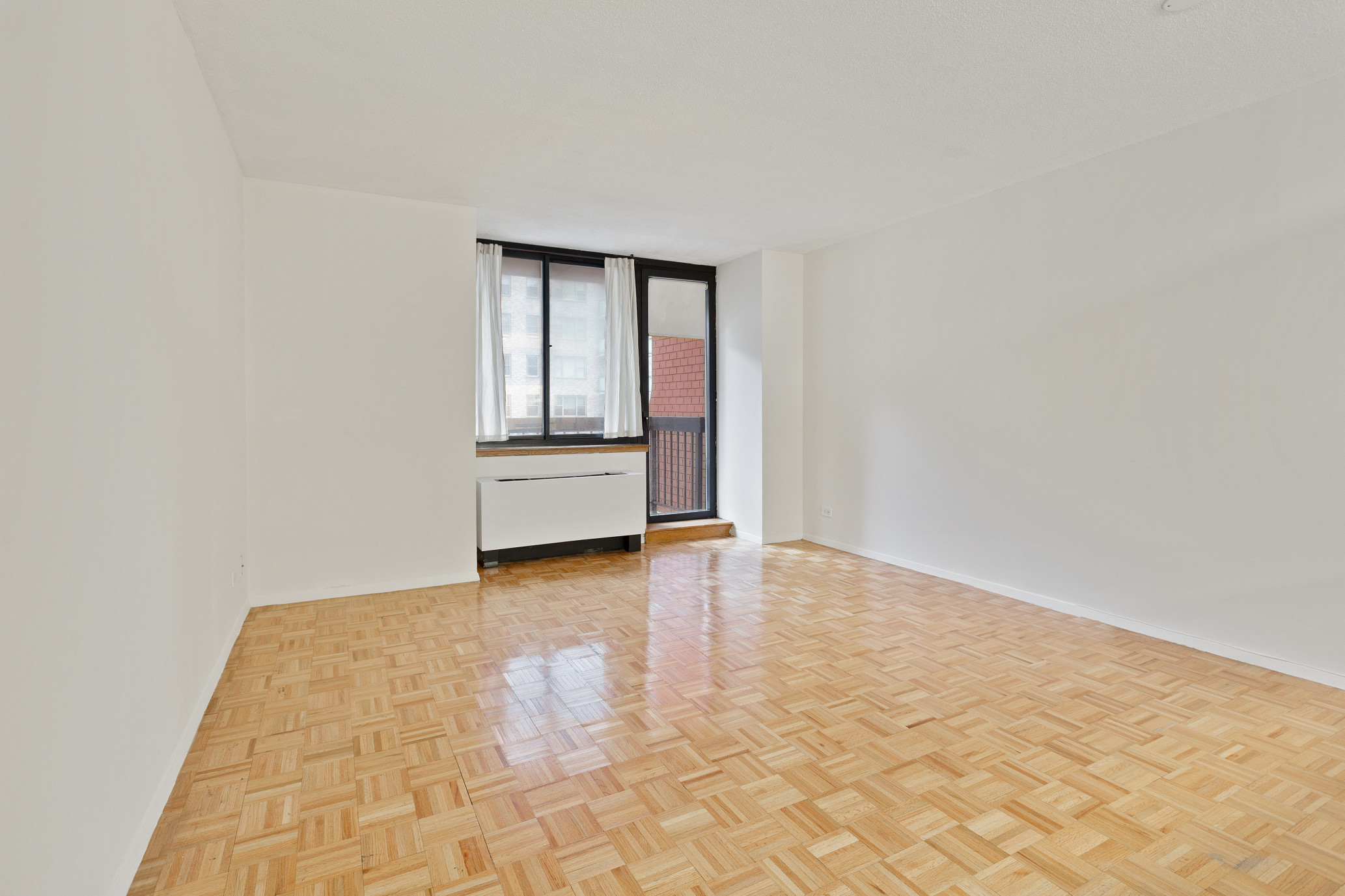 250 East 40th Street, Unit 5F Manhattan, NY 10016 - Photo 4 of 6