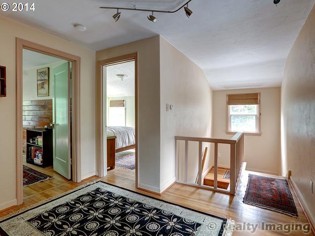 5508 Southwest Garden Home Road Portland, OR 97219 - Photo 8 of 16 Gallery Image 8
