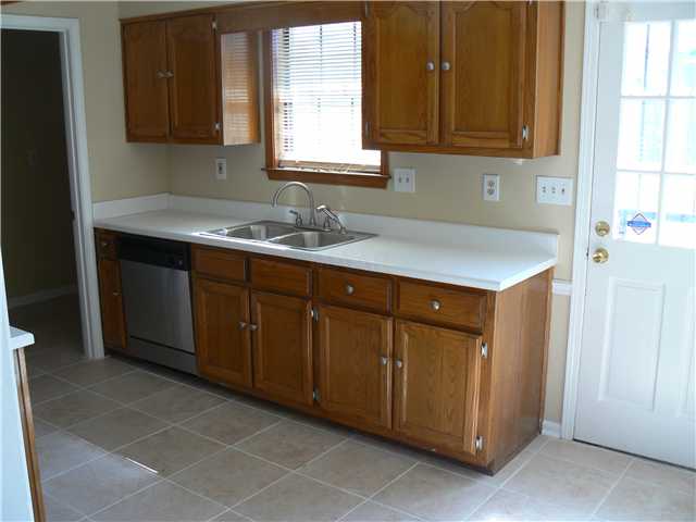 5446 Stephen Forest Road Memphis, TN 38141 - Photo 6 of 13