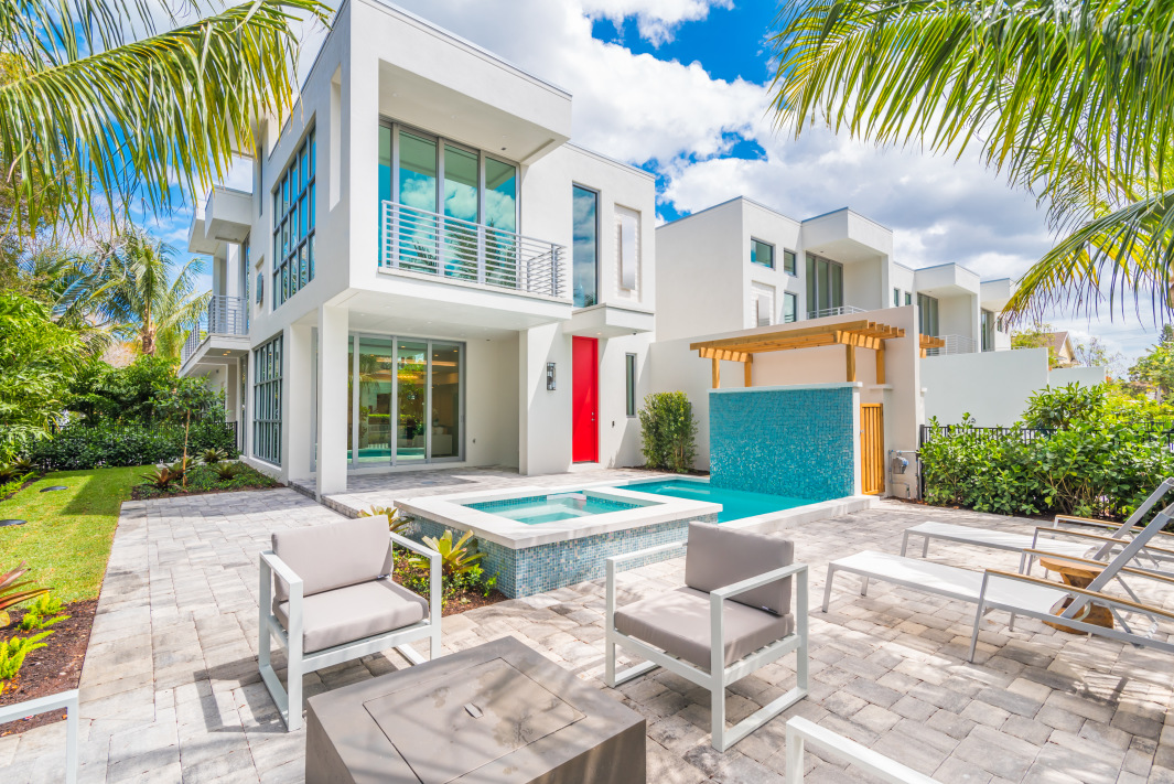 Banyan Corners 335 Banyan Blvd, Naples, FL 34102 - Photo 1 of 21