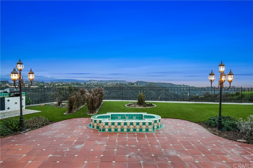 2380 Roscomare Road Los Angeles, CA 90077 - Photo 41 of 51