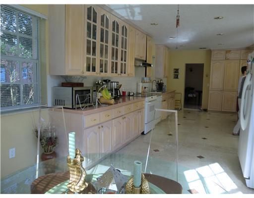 244 Southwest 28th Road Miami, FL 33129 - Photo 7 of 24